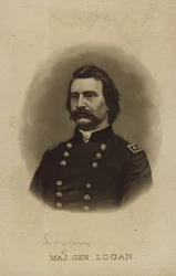 Retrato busto de un hombre en uniforme